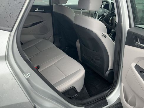 Used 2020 Hyundai Tucson SE image 32