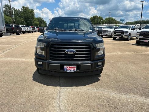 Used 2017 Ford F150 XLT w/ Equipment Group 302A Luxury AWD/4WD image 8