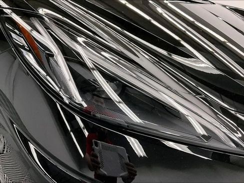 Used 2024 Chevrolet Corvette Stingray Premium Cpe w/ Z51 Performance Package image 26