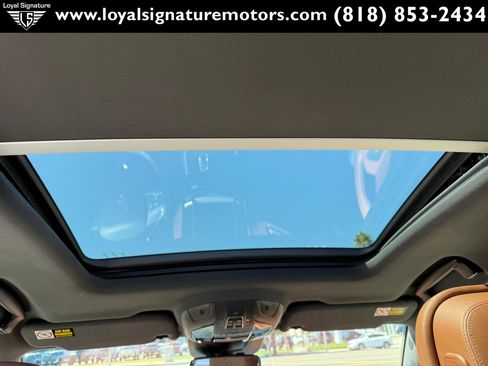 Used 2019 Maserati Levante image 19