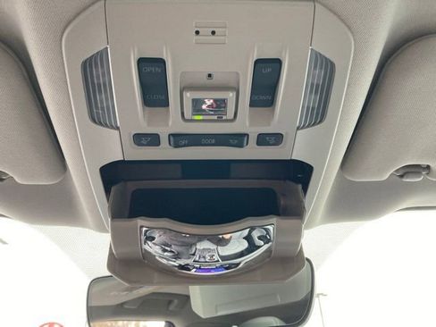 Used 2023 Toyota Highlander XLE image 41