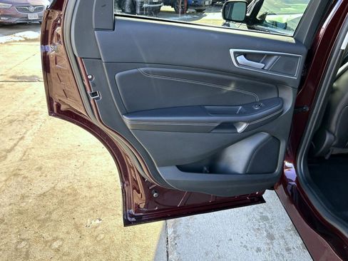 Used 2024 Ford Edge Titanium image 20