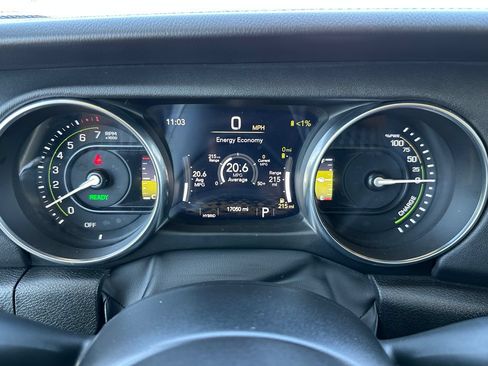 Used 2023 Jeep Wrangler Unlimited Sahara w/ Cold Weather Group AWD/4WD image 26