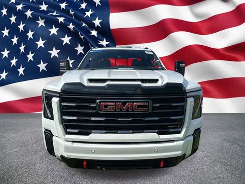 Used 2024 GMC Sierra 2500 AT4 w/ AT4 Premium Plus Package AWD/4WD image 3