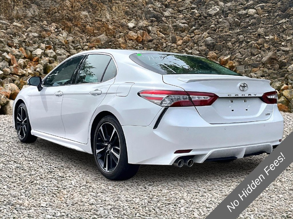 Used 2018 Toyota Camry XSE FWD image 11