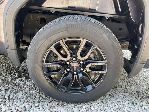 Used 2023 GMC Sierra 1500 Elevation AWD/4WD image 17