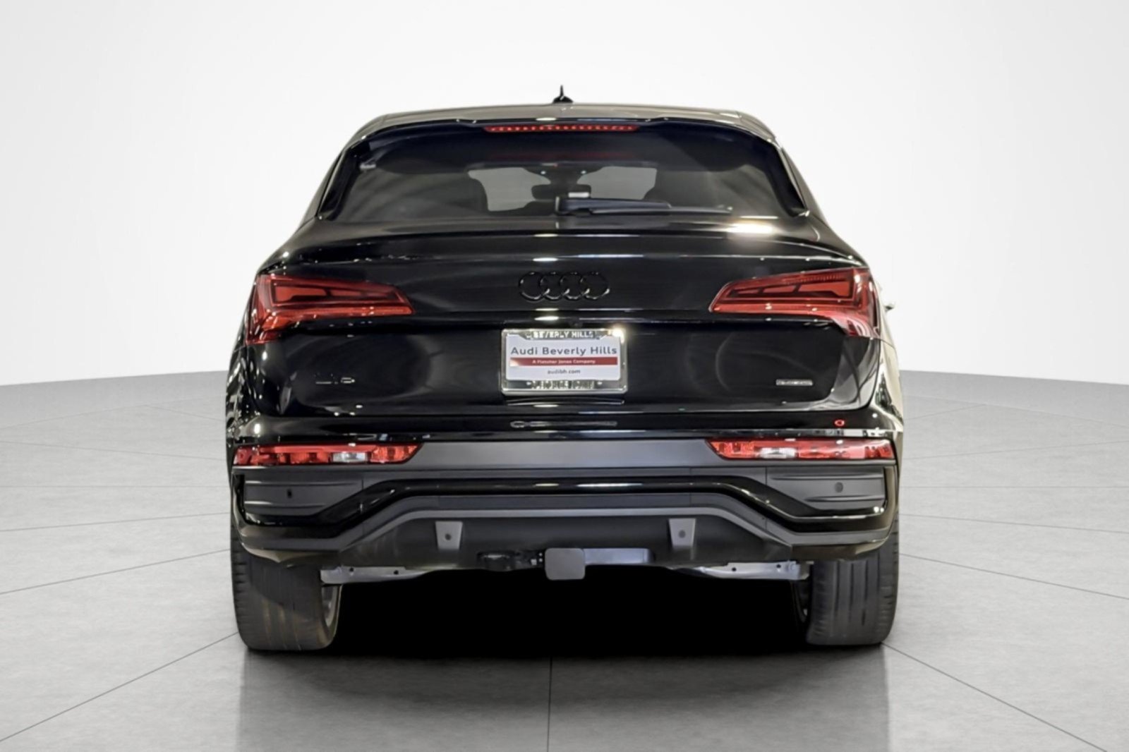 Used 2023 Audi Q5 2.0T Prestige w/ Prestige Package AWD/4WD image 4