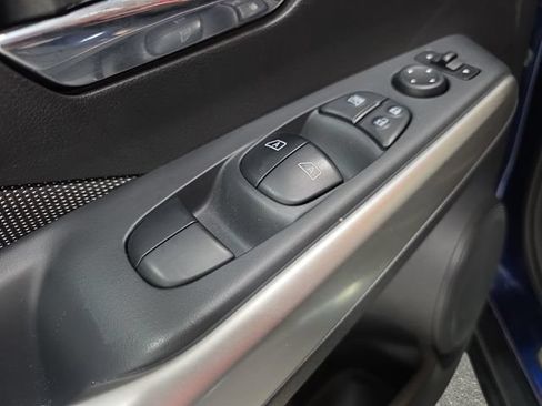 Used 2018 Nissan Kicks SV FWD image 26
