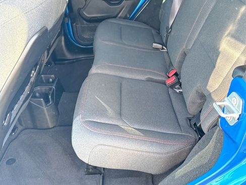 Used 2024 Jeep Wrangler Unlimited Rubicon image 20