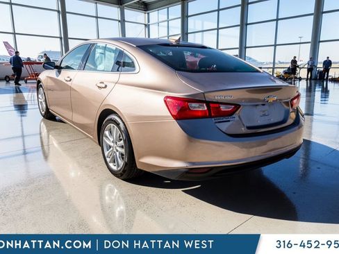 Used 2018 Chevrolet Malibu LT w/ Leather Package image 30