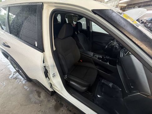 Used 2023 Nissan Rogue S AWD/4WD image 23