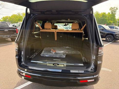 Certified 2025 Jeep Grand Wagoneer L Series III w/ Rear Seat Video Group 1 AWD/4WD image 20