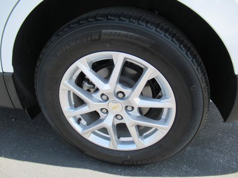 Certified 2023 Chevrolet Equinox LT FWD image 8