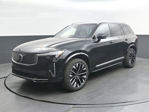 New 2026 Volvo XC90 B6 Plus AWD/4WD image 1