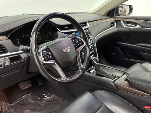 Used 2019 Cadillac XTS Luxury image 8