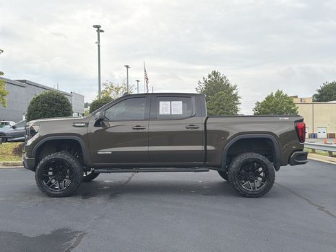 Used 2024 GMC Sierra 1500 Elevation w/ Preferred Package AWD/4WD image 15