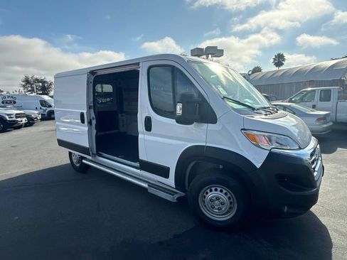 Used 2025 RAM ProMaster 2500 w/ U-Haul Equipment Group FWD image 6