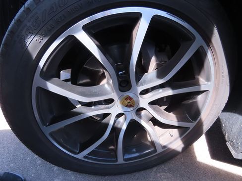 Used 2019 Porsche Cayenne AWD/4WD image 15