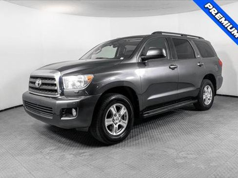 Used 2014 Toyota Sequoia SR5 w/ Premium Package image 2