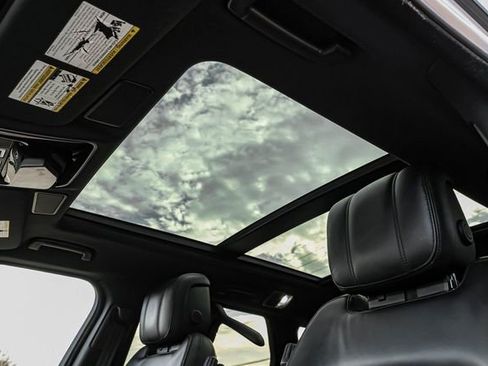 Used 2020 Land Rover Range Rover Sport HST image 4