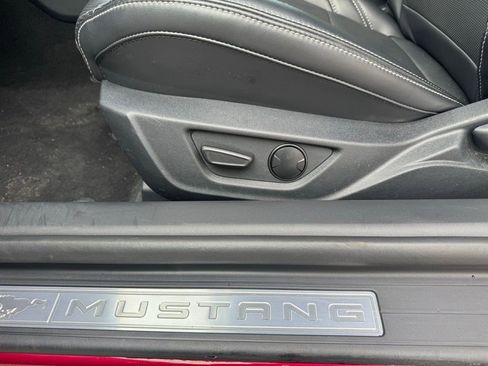 Used 2025 Ford Mustang GT Premium image 15