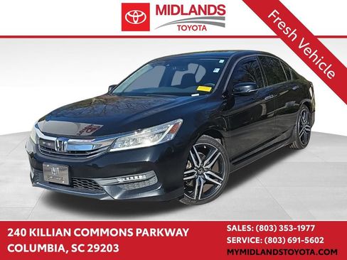 Used 2017 Honda Accord Touring image 1