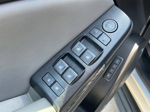 Used 2017 Chevrolet Tahoe LT AWD/4WD image 21