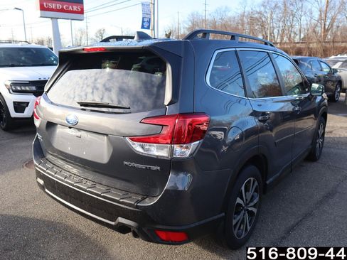 Used 2022 Subaru Forester Limited image 4