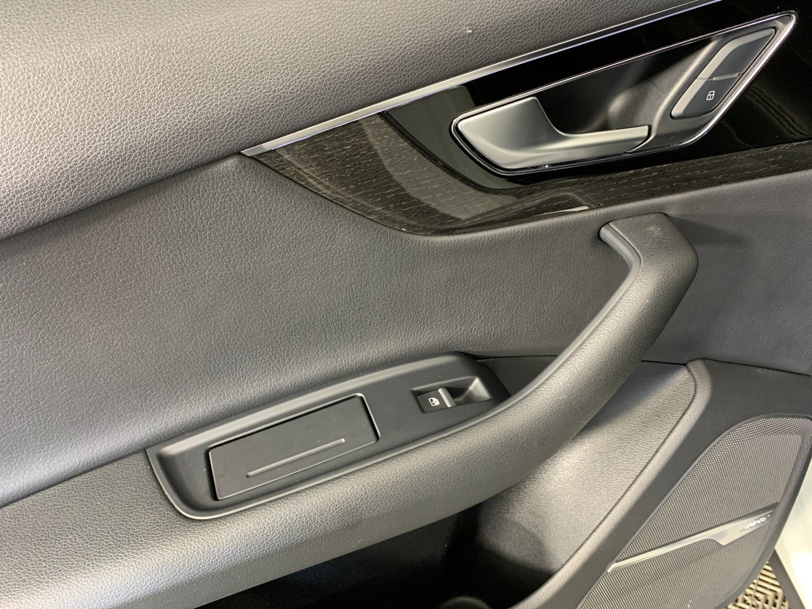 Used 2019 Audi Q7 3.0T Premium Plus AWD/4WD image 31