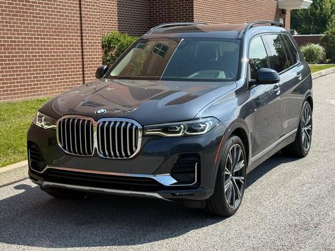 Used 2021 BMW X7 xDrive40i w/ Cold Weather Package AWD/4WD image 1