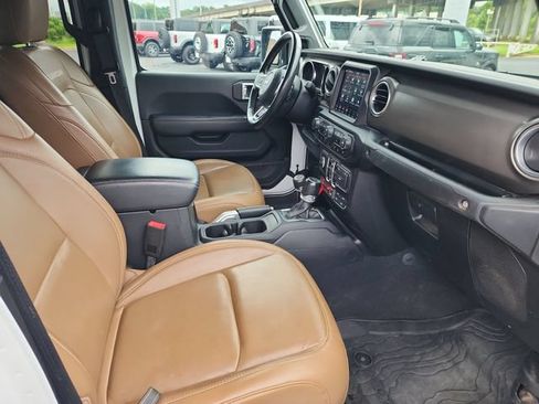 Used 2020 Jeep Gladiator Rubicon AWD/4WD image 12