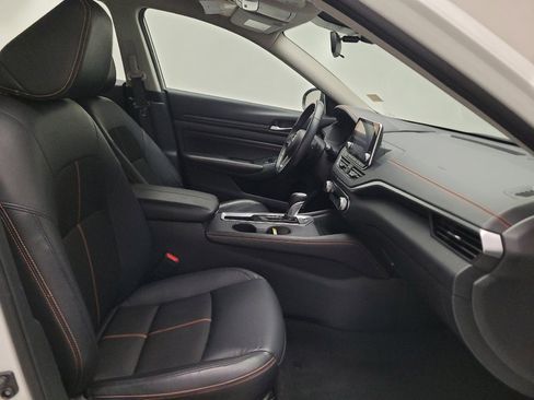 Used 2022 Nissan Altima 2.5 SR FWD image 21