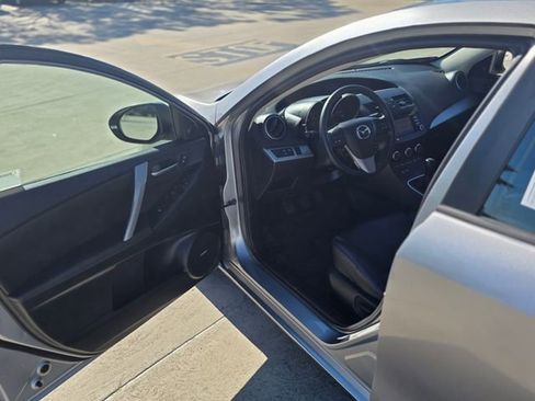 Used 2013 MAZDA MAZDA3 i Grand Touring w/ Tech Pkg image 33