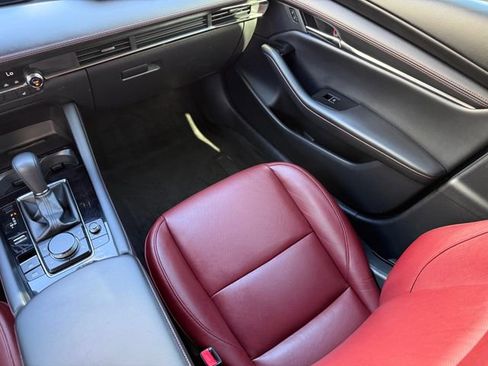 Used 2024 MAZDA MAZDA3 s image 24