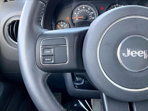 Used 2017 Jeep Patriot High Altitude image 22