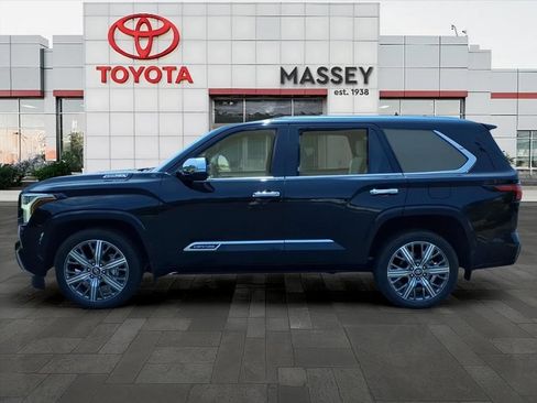 Used 2025 Toyota Sequoia Capstone AWD/4WD image 6