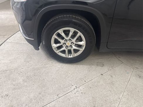 Used 2019 Chevrolet Traverse LT FWD image 16