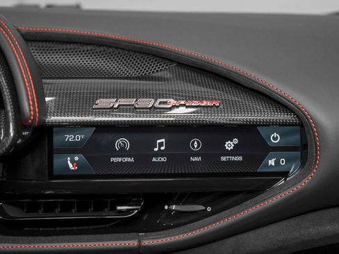 Used 2022 Ferrari SF90 Spider image 46