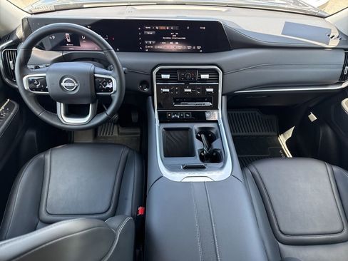 Used 2025 Nissan Armada SV AWD/4WD image 14