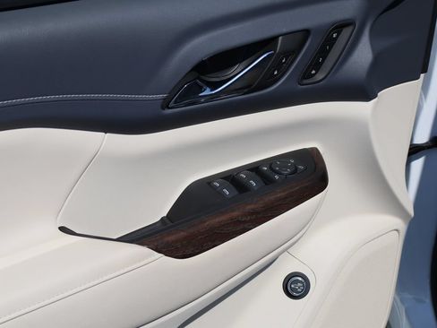 Certified 2023 GMC Acadia Denali w/ Denali Ultimate Package FWD image 21