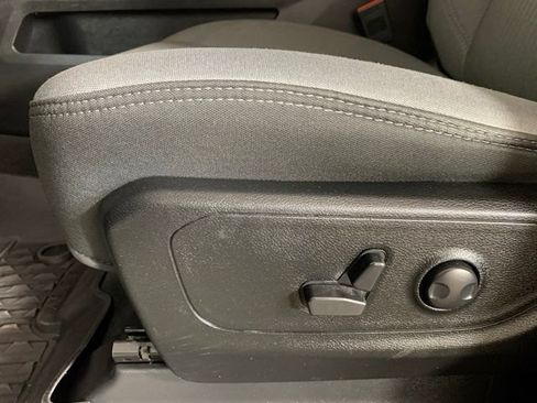 Used 2023 RAM 1500 Big Horn AWD/4WD image 5