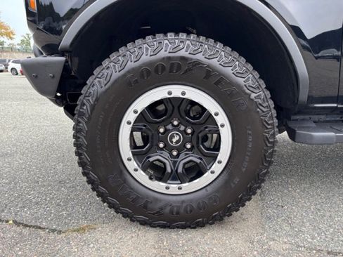 Used 2023 Ford Bronco Outer Banks w/ Sasquatch Package AWD/4WD image 9