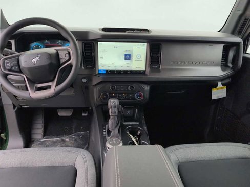 New 2025 Ford Bronco Base image 5