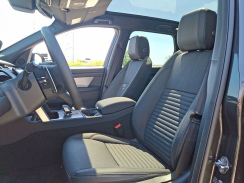 New 2026 Land Rover Discovery Sport Landmark AWD/4WD image 3