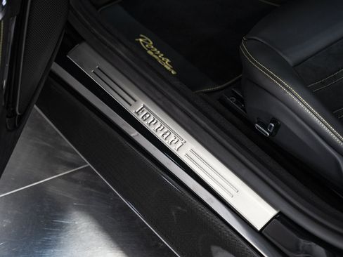 Used 2025 Ferrari Roma Spider RWD image 30
