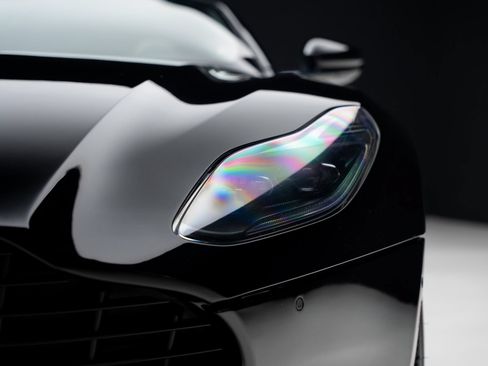 Used 2019 Aston Martin DB11 Volante RWD image 12