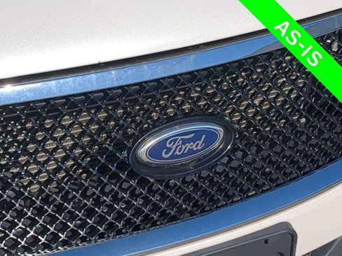 Used 2016 Ford Taurus SHO w/ Equipment Group 401A image 19