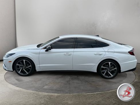 Used 2021 Hyundai Sonata SEL Plus w/ Preferred Accessory Package FWD image 4