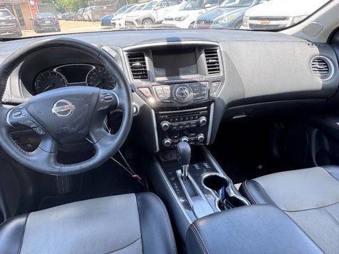 Used 2020 Nissan Pathfinder SL FWD image 15