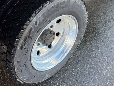 New 2026 Ford F550 4x4 Supercab Super Duty w/ XLT Value Package image 7